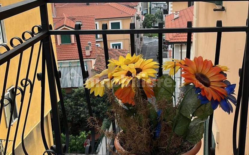 Trilocale via Giacomo Agnesi 30, Oneglia, Imperia — foto 9 di 10