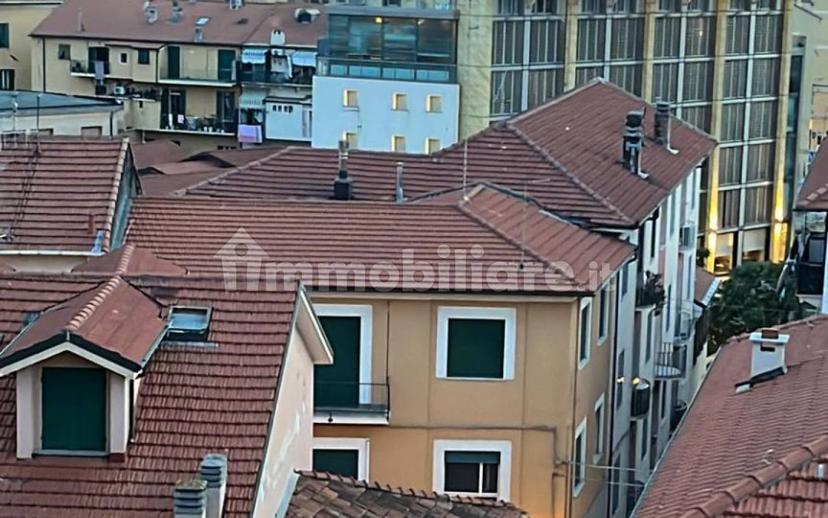 Trilocale via Giacomo Agnesi 30, Oneglia, Imperia — foto 10 di 10