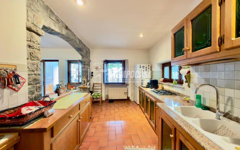 Villa unifamiliare via Calchere, Centro, Tavernola Bergamasca — foto 25 di 31