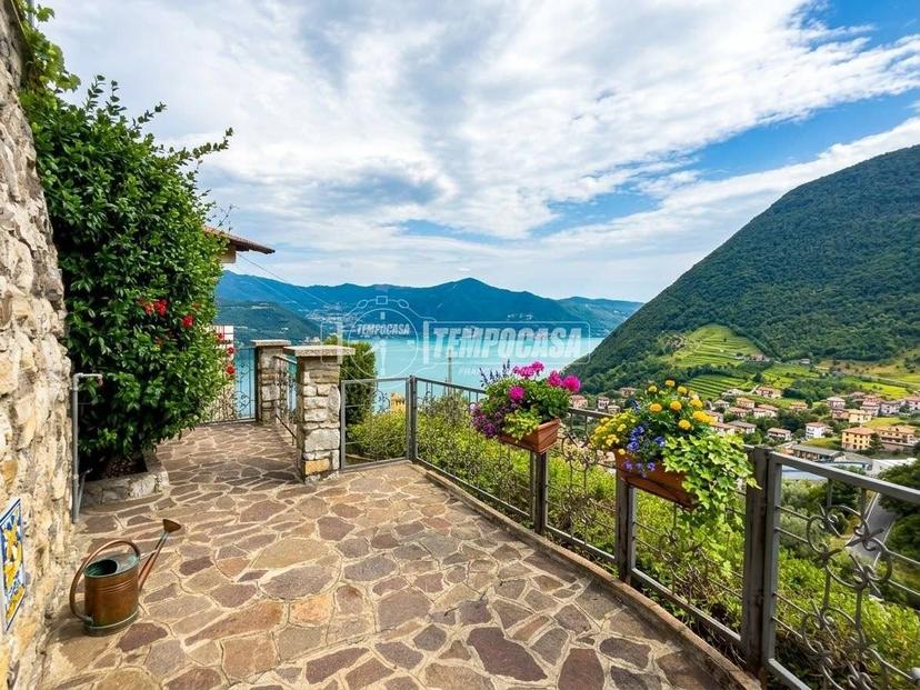Villa unifamiliare via Calchere, Centro, Tavernola Bergamasca — foto 7 di 31