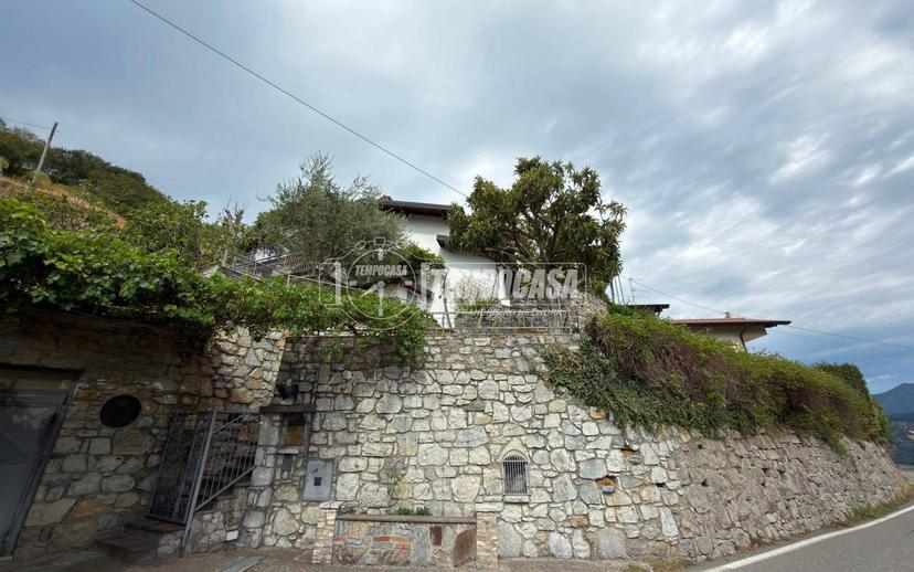 Villa unifamiliare via Calchere, Centro, Tavernola Bergamasca — foto 10 di 31
