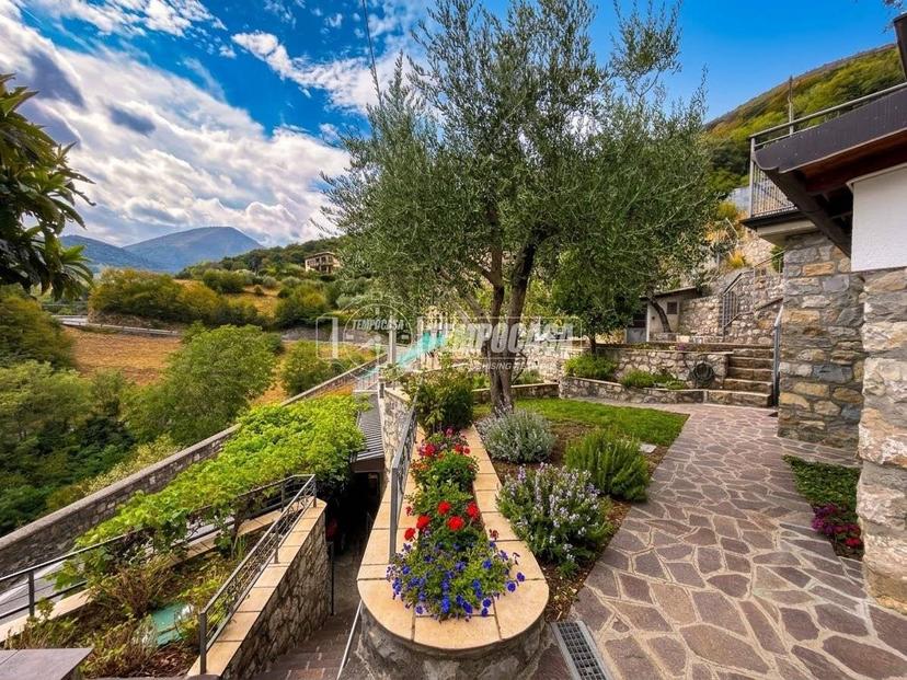 Villa unifamiliare via Calchere, Centro, Tavernola Bergamasca — foto 18 di 31