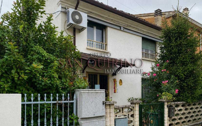 Villa unifamiliare via ugo roncada 5, Centro, San Giacomo delle Segnate — foto 14 di 18