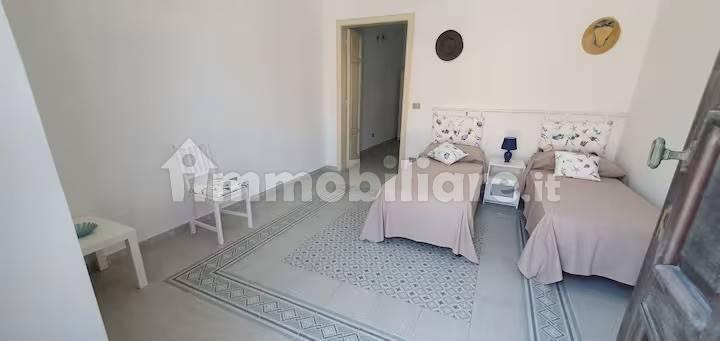 Bilocale via Duca della Vittoria 29, Locri