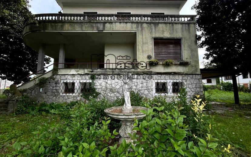 Villa unifamiliare, da ristrutturare, 500 m², Centro, Mogliano Veneto — foto 4 di 31