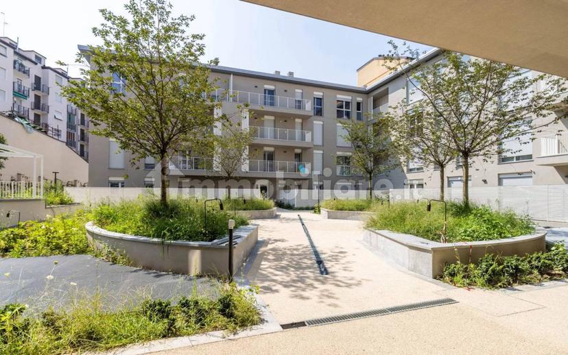 Bilocale via Popoli Uniti, 11, Rovereto, Milano — foto 28 di 32