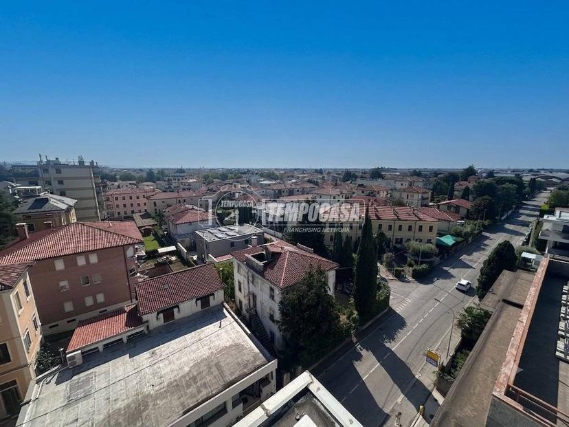 Attico viale Venezia 22, Centro, Bassano del Grappa — foto 22 di 32