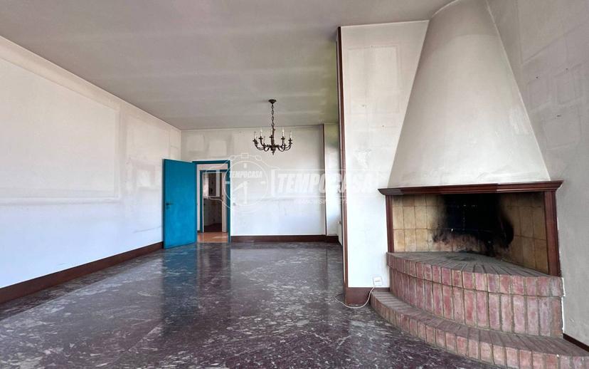Attico viale Venezia 22, Centro, Bassano del Grappa — foto 3 di 32