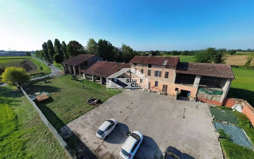 Cascina via Roma, Centro, Trigolo — foto 3 di 3