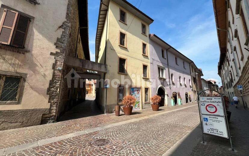 Appartamento via Giuseppe Mazzini, Centro, Albino — foto 3 di 18