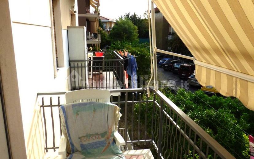 Bilocale via Ca' Rossa 52, Centro, Diano Marina — foto 8 di 11