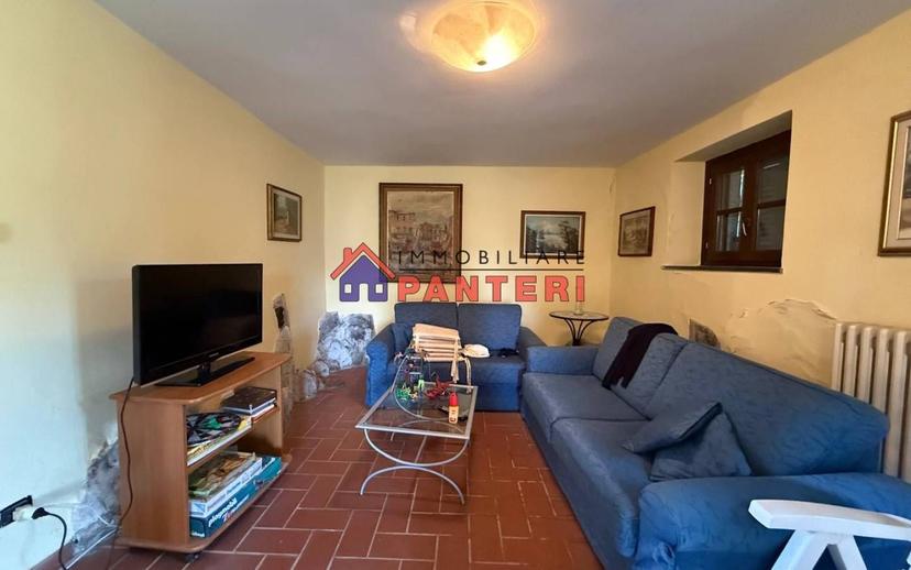 Casa colonica via del Monte Est, Collodi, Ponte all'Abate, Monte a Pescia, Pescia — foto 22 di 34