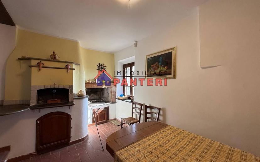 Casa colonica via del Monte Est, Collodi, Ponte all'Abate, Monte a Pescia, Pescia — foto 2 di 34
