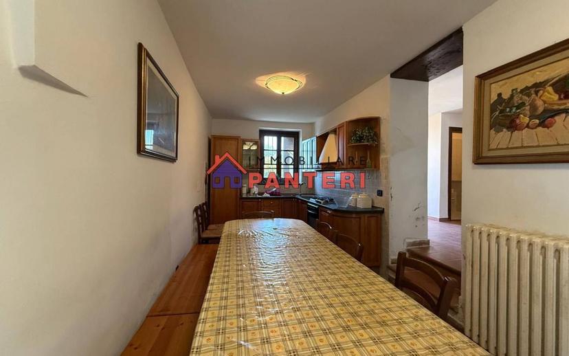 Casa colonica via del Monte Est, Collodi, Ponte all'Abate, Monte a Pescia, Pescia — foto 11 di 34
