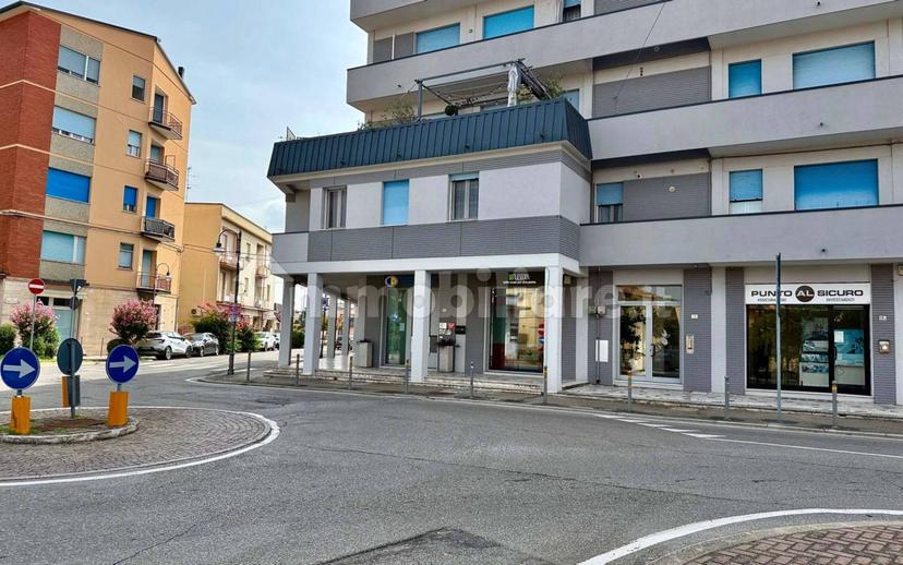 Quadrilocale via Giuseppe Mazzini 19, Centro, Alfonsine — foto 30 di 41