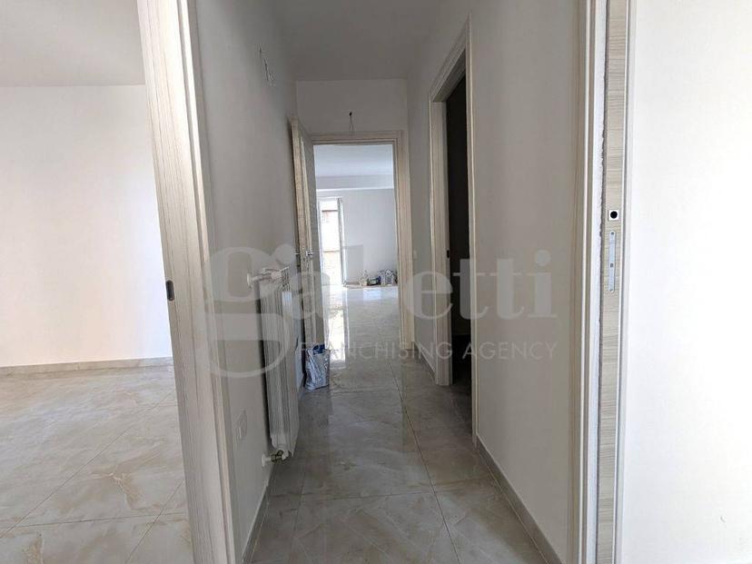 Quadrilocale via Libero Bovio 17, Villa di Briano