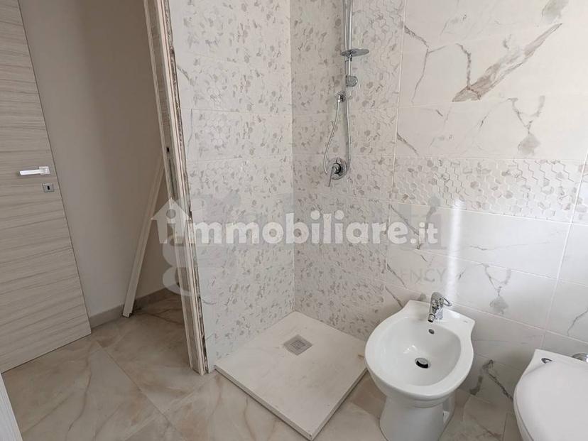 Quadrilocale via Libero Bovio 17, Villa di Briano — foto 18 di 19