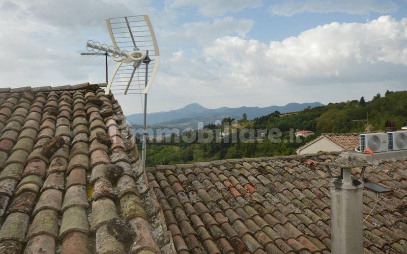 Appartamento da ristrutturare, secondo piano, Poggio San Marcello — foto 4 di 13