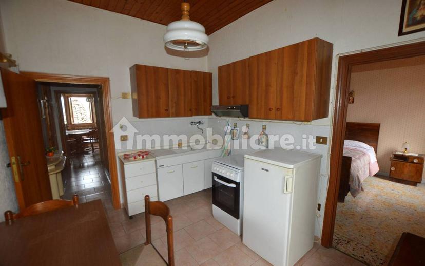 Appartamento da ristrutturare, secondo piano, Poggio San Marcello — foto 13 di 13