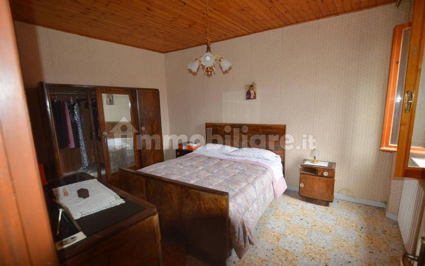 Appartamento da ristrutturare, secondo piano, Poggio San Marcello — foto 9 di 13