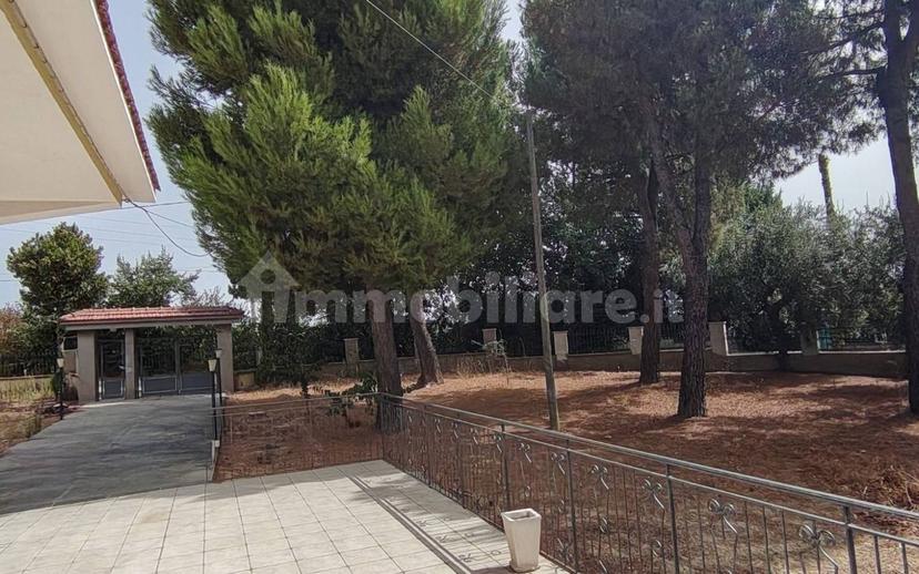 Villa unifamiliare via Fonte Alzano, Città Sant'Angelo — foto 3 di 30