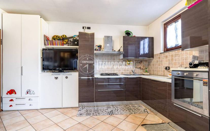 Monolocale via Caduti di Nassiriya, Centro, Caronno Pertusella — foto 10 di 15
