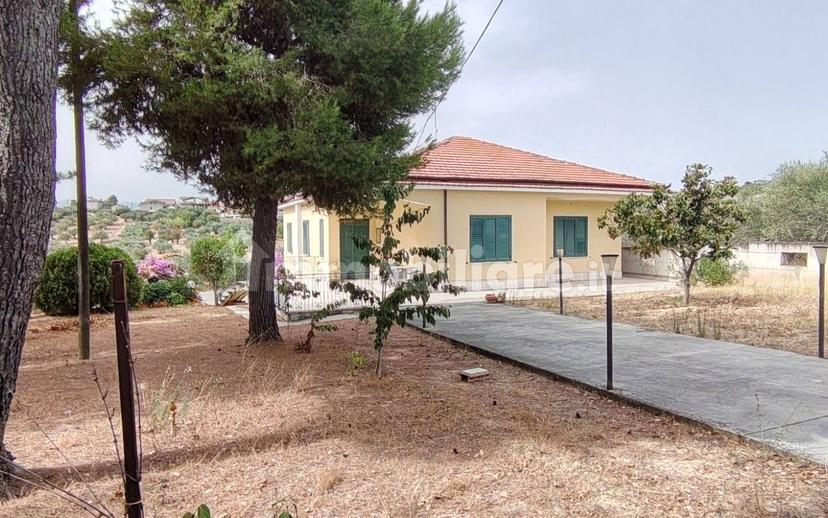 Villa unifamiliare via Fonte Alzano, Città Sant'Angelo — foto 7 di 30
