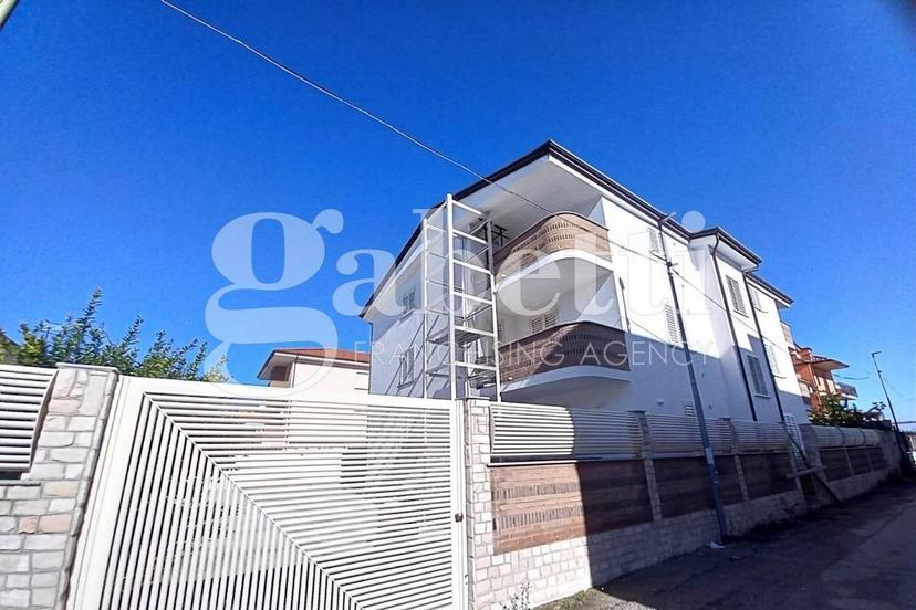 Quadrilocale via Libero Bovio 17, Villa di Briano — foto 9 di 19