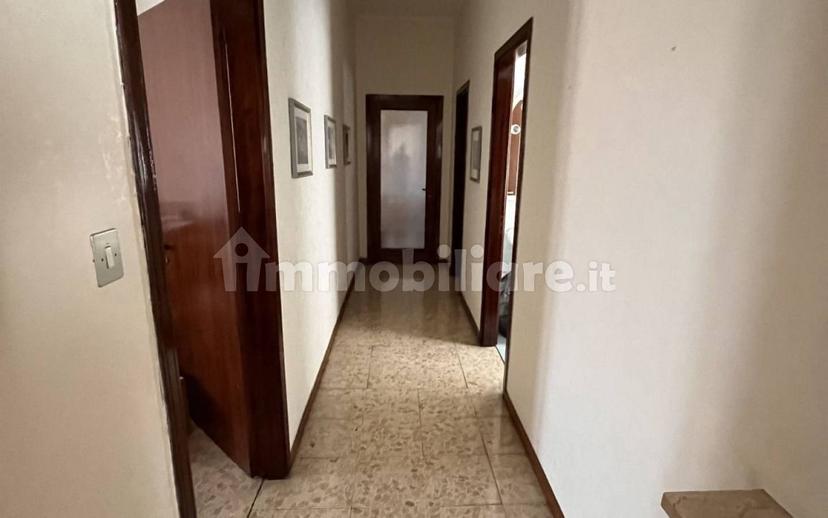 Trilocale buono stato, terzo piano, Centro, Mantova