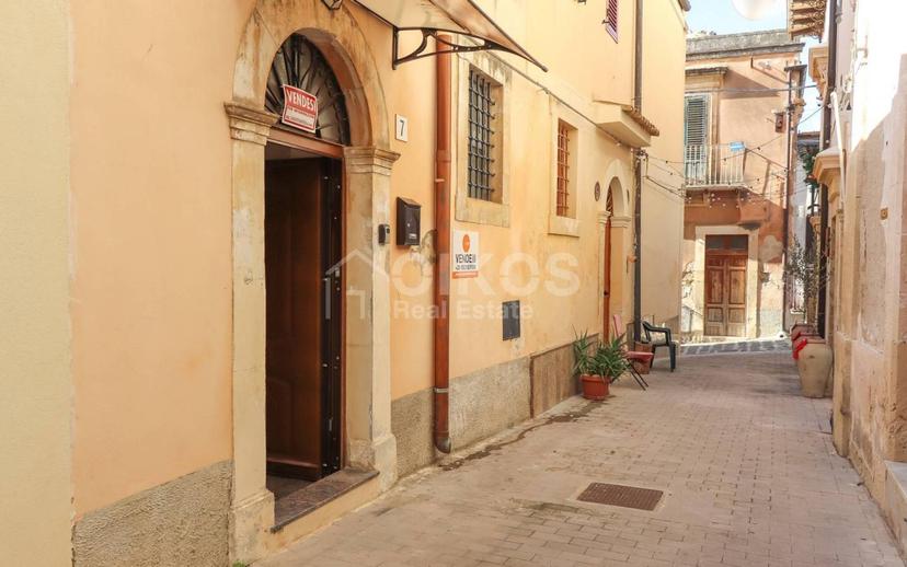 Terratetto unifamiliare via Sofia, Centro, Noto — foto 3 di 18