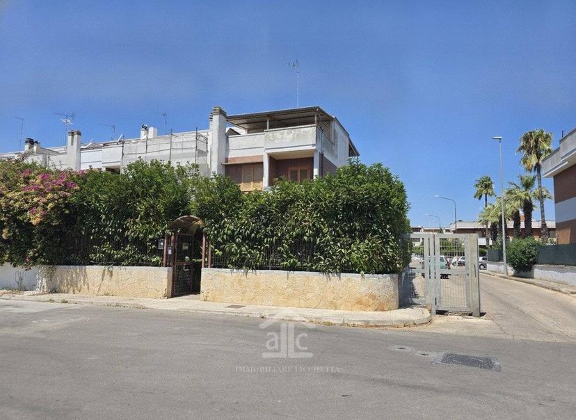Villa unifamiliare via Luigi Mariano, Leuca, Lecce — foto 16 di 77