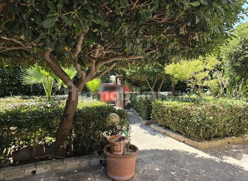 Villa unifamiliare via Luigi Mariano, Leuca, Lecce — foto 7 di 77