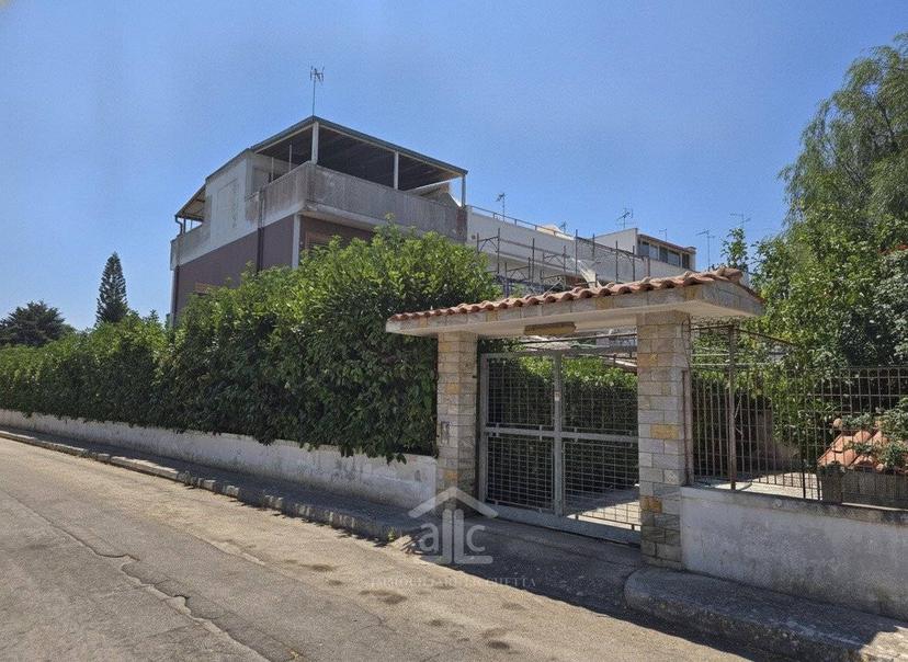 Villa unifamiliare via Luigi Mariano, Leuca, Lecce — foto 23 di 77