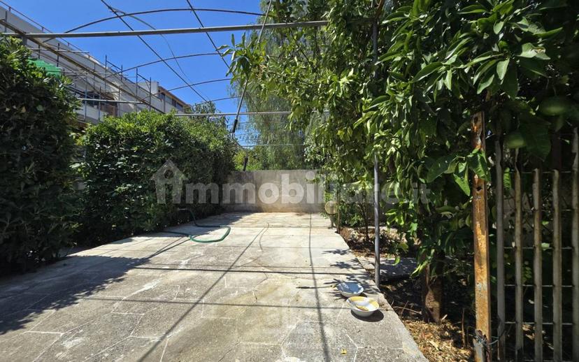 Villa unifamiliare via Luigi Mariano, Leuca, Lecce — foto 8 di 77