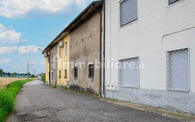 Appartamento via Lancini 102, Palazzolo sull'Oglio — foto 2 di 7