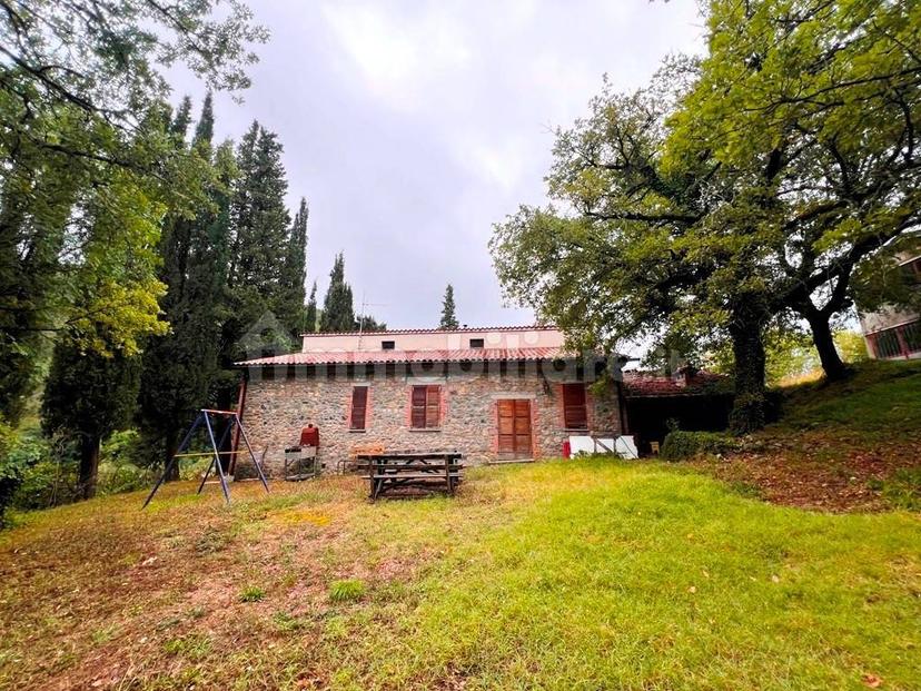 Casale, da ristrutturare, 219 m², Sansepolcro