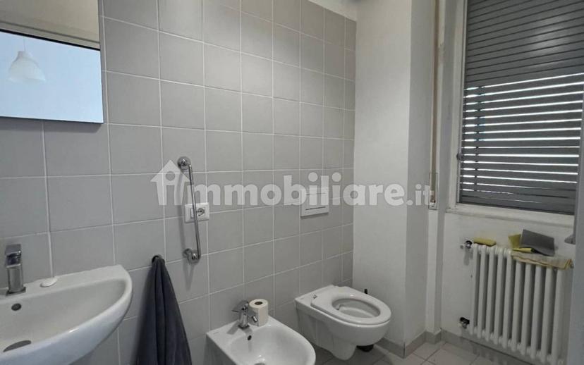 Stanza singola via Enrico Pessina 12, Como — foto 3 di 9
