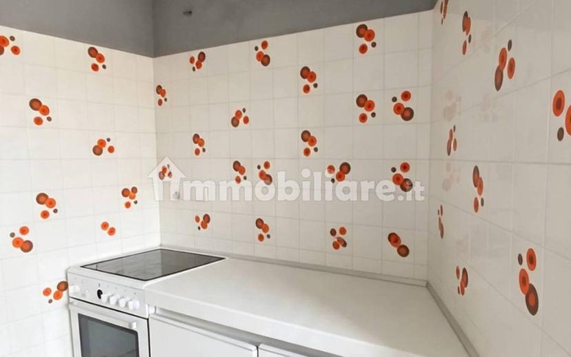 Bilocale ottimo stato, quarto piano, Ospedale - Villaggio Manenti, Reggio Emilia
