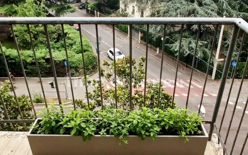 Bilocale ottimo stato, quarto piano, Ospedale - Villaggio Manenti, Reggio Emilia — foto 3 di 7