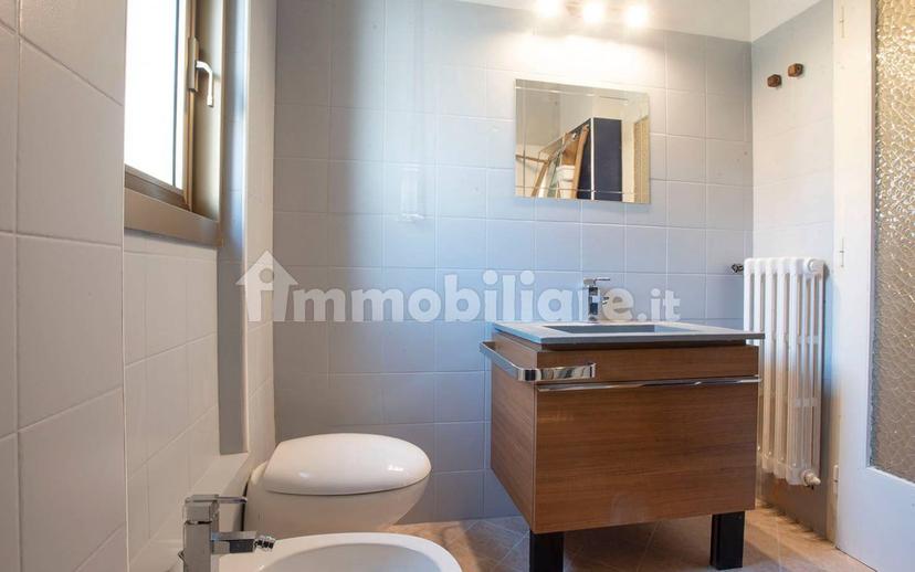 Stanza singola vicolo delle Primule 5, Trieste — foto 8 di 9