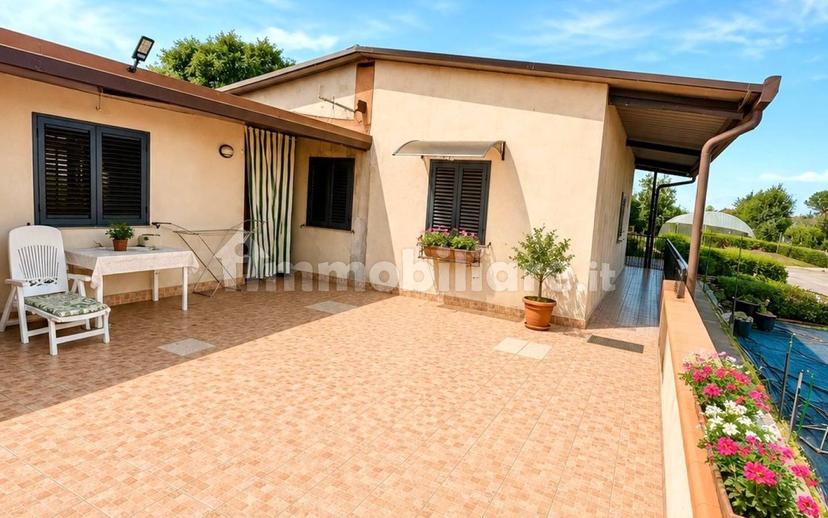 Terratetto plurifamiliare 180 m², buono stato, Altarello, Riposto