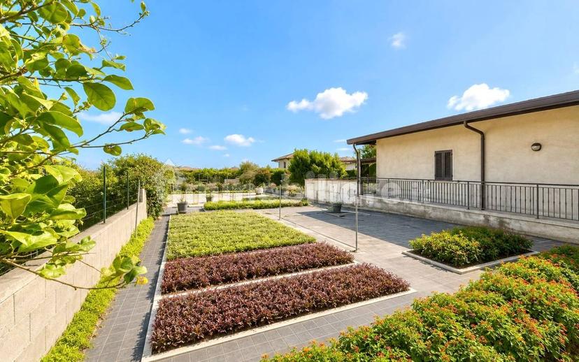 Terratetto plurifamiliare 180 m², buono stato, Altarello, Riposto — foto 5 di 29