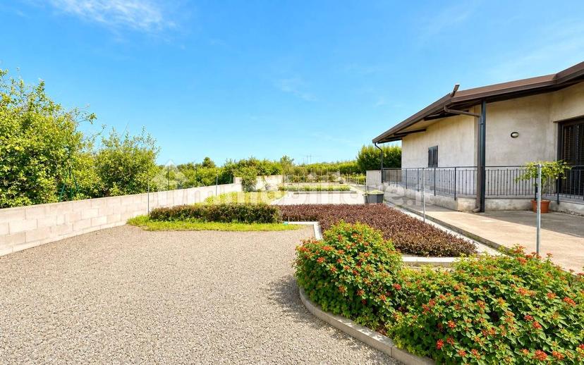 Terratetto plurifamiliare 180 m², buono stato, Altarello, Riposto — foto 4 di 29
