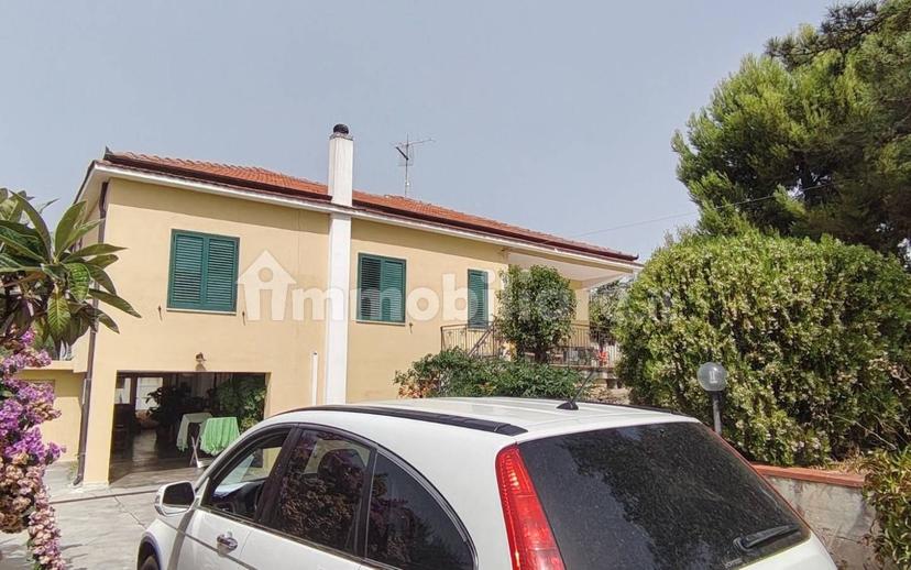 Villa unifamiliare via Fonte Alzano, Città Sant'Angelo — foto 23 di 30