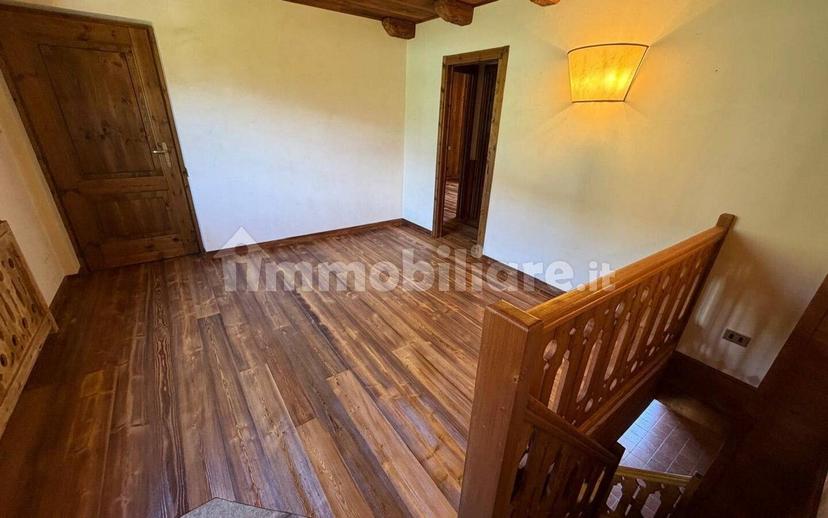Quadrilocale frazione Chez Borgne 62, La Salle — foto 3 di 17
