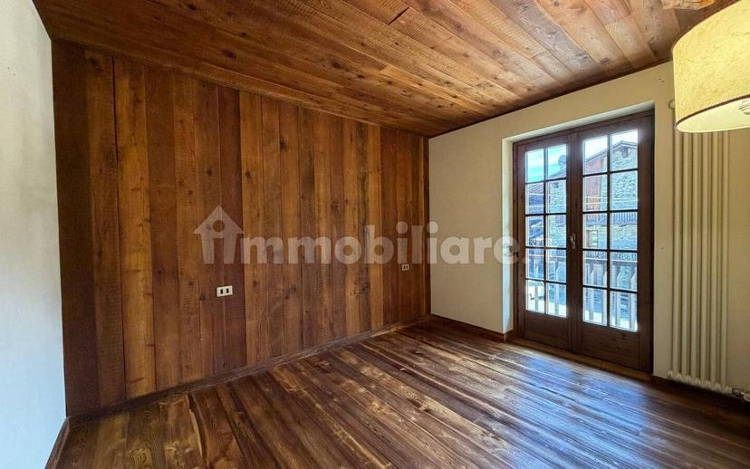 Quadrilocale frazione Chez Borgne 62, La Salle — foto 4 di 17