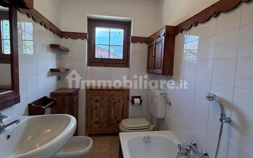 Quadrilocale frazione Chez Borgne 62, La Salle — foto 17 di 17