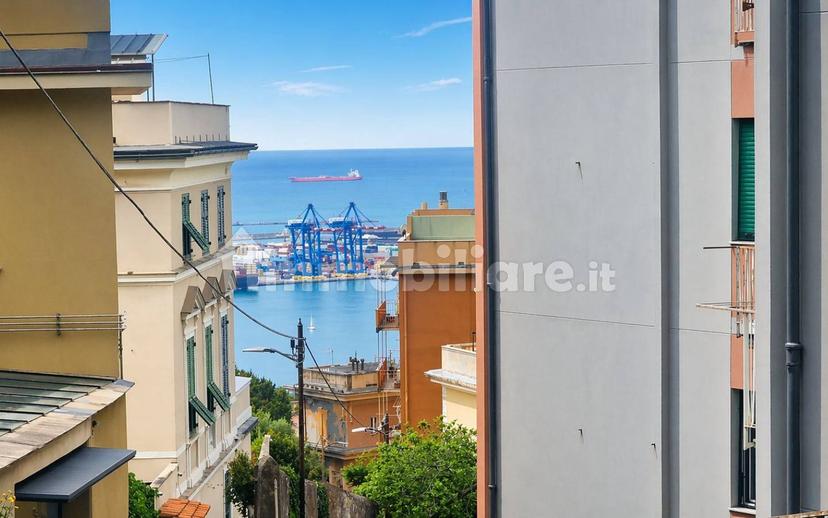 Appartamento via Mario Preve, Castelletto, Genova