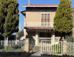 Villa bifamiliare via Giacomo Matteotti, Centro, Montefano