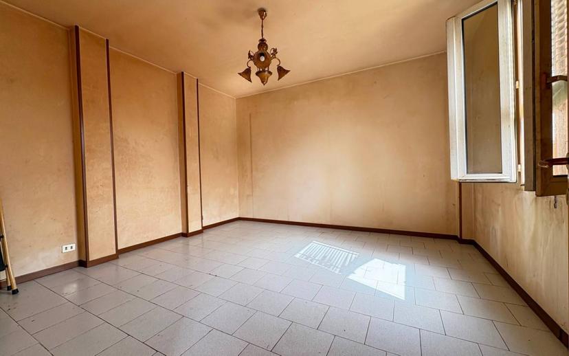 Trilocale via Ferrarese 127, Bolognina, Bologna